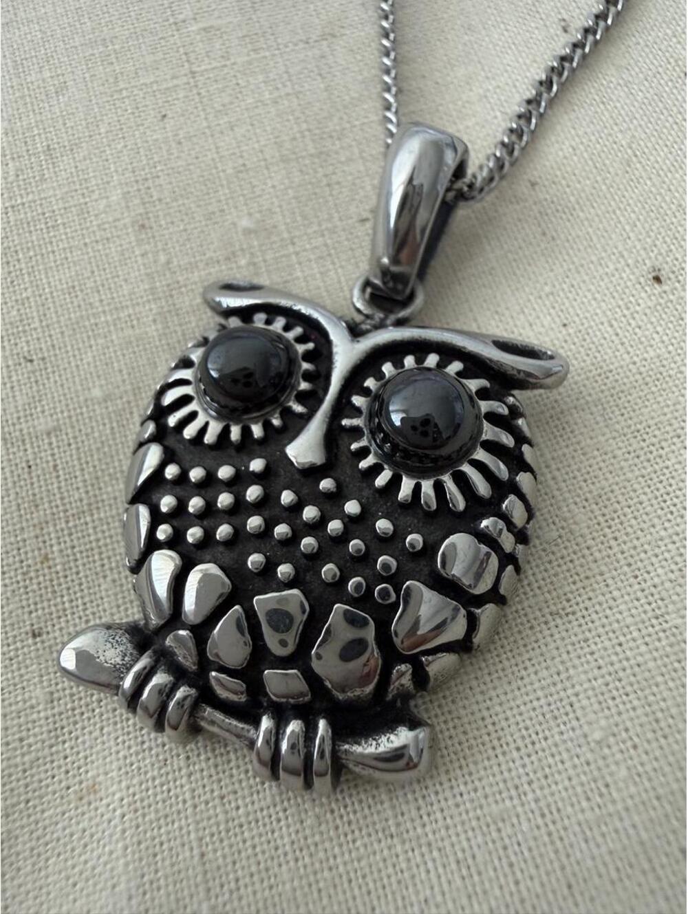 Silver Tone Owl Pendant Necklace Black Cabochon Eyes